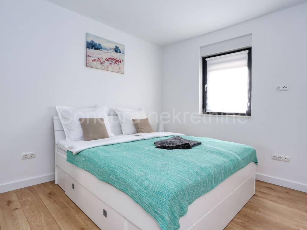 Apartman na moru, Prodaja, Nin, Nin