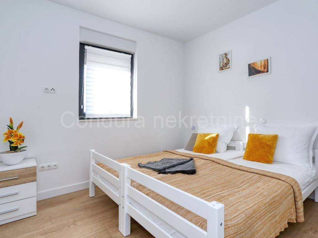 Apartman na moru, Prodaja, Nin, Nin