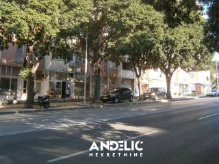 Poslovna zgrada, Najam, Split, Split