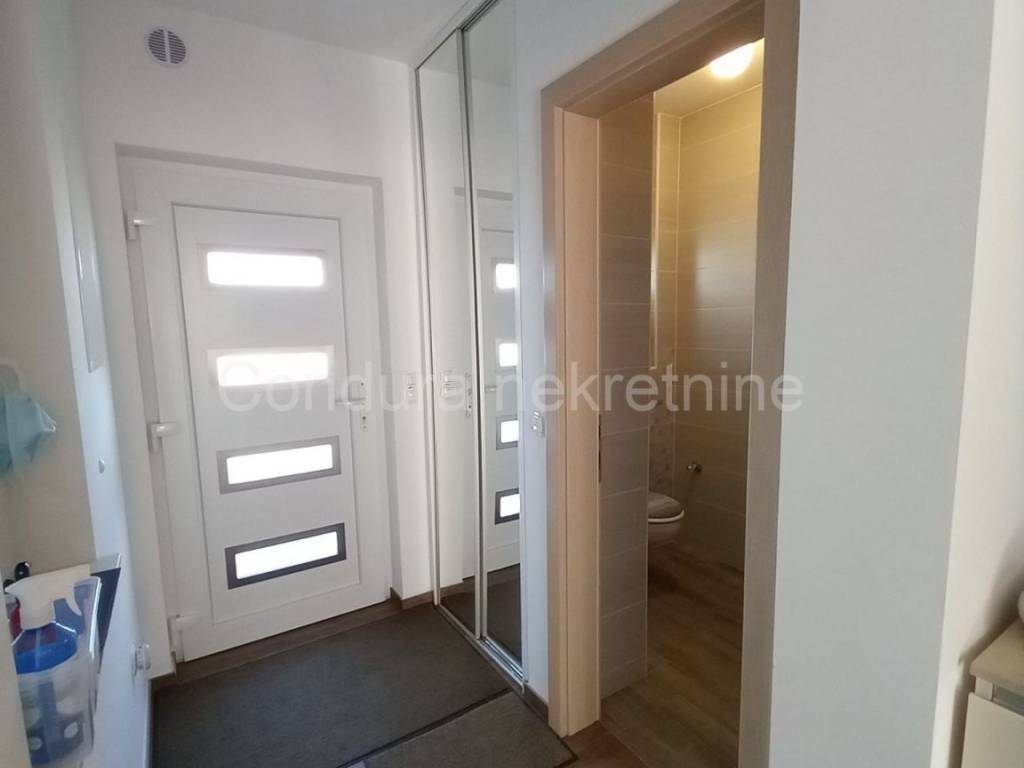 Apartman na moru, Prodaja, Nin, Nin