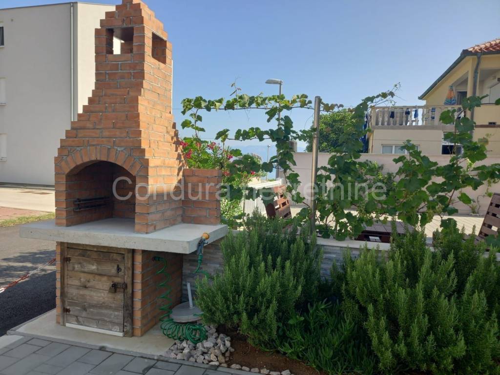 Apartman na moru, Prodaja, Nin, Nin