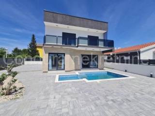 Vila, Prodaja, Vir, Vir
