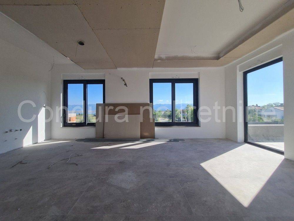 Apartman na moru, Prodaja, Privlaka, Privlaka