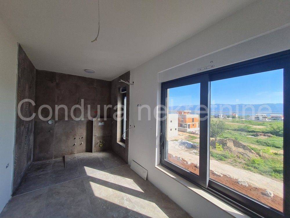 Apartman na moru, Prodaja, Privlaka, Privlaka