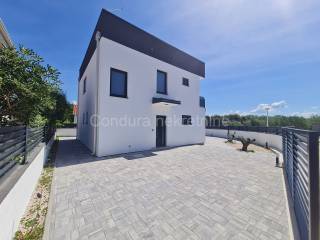Vila, Prodaja, Vir, Vir