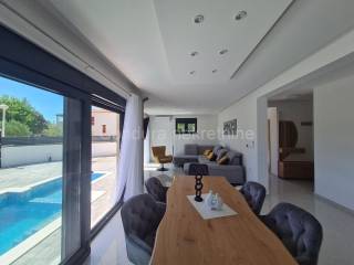 Vila, Prodaja, Vir, Vir