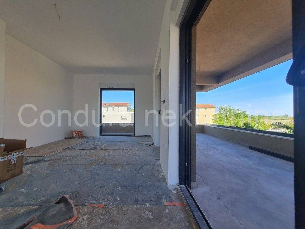 Apartman na moru, Prodaja, Privlaka, Privlaka