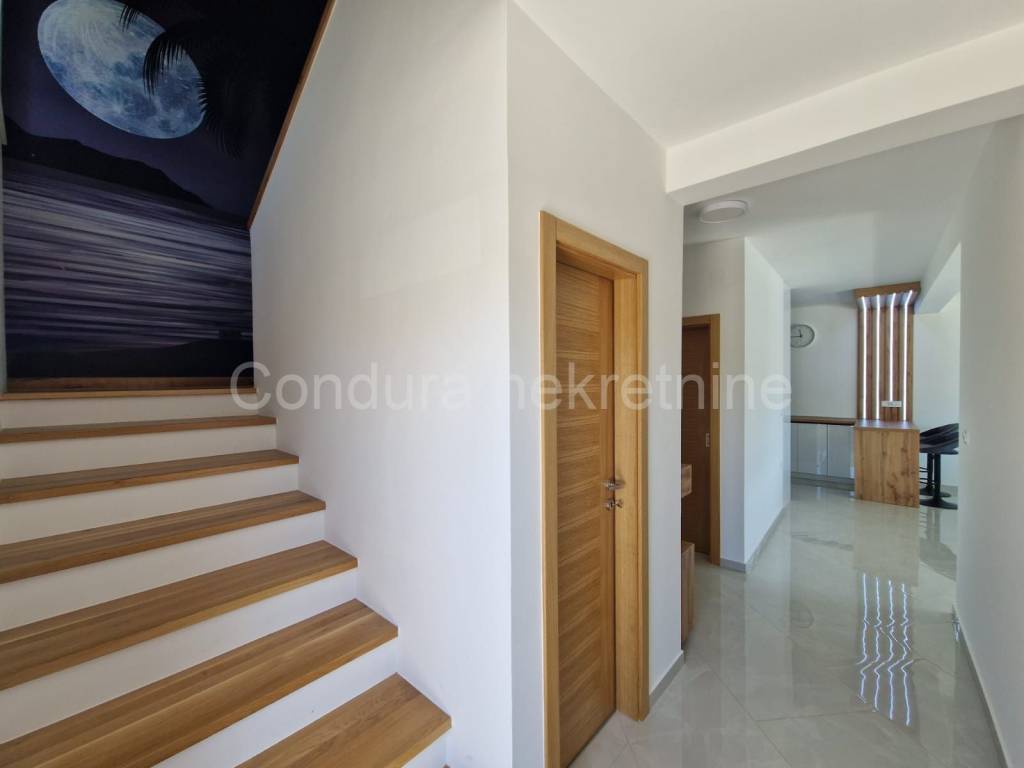 Vila, Prodaja, Vir, Vir