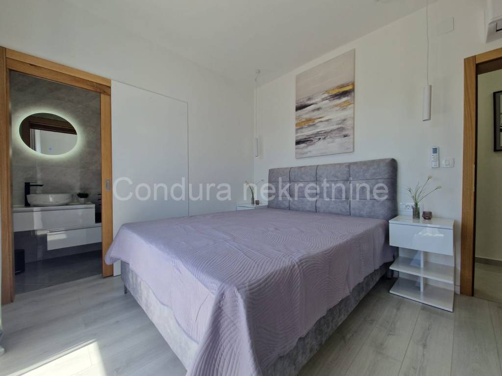 Vila, Prodaja, Vir, Vir