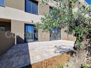 Apartman na moru, Prodaja, Privlaka, Privlaka