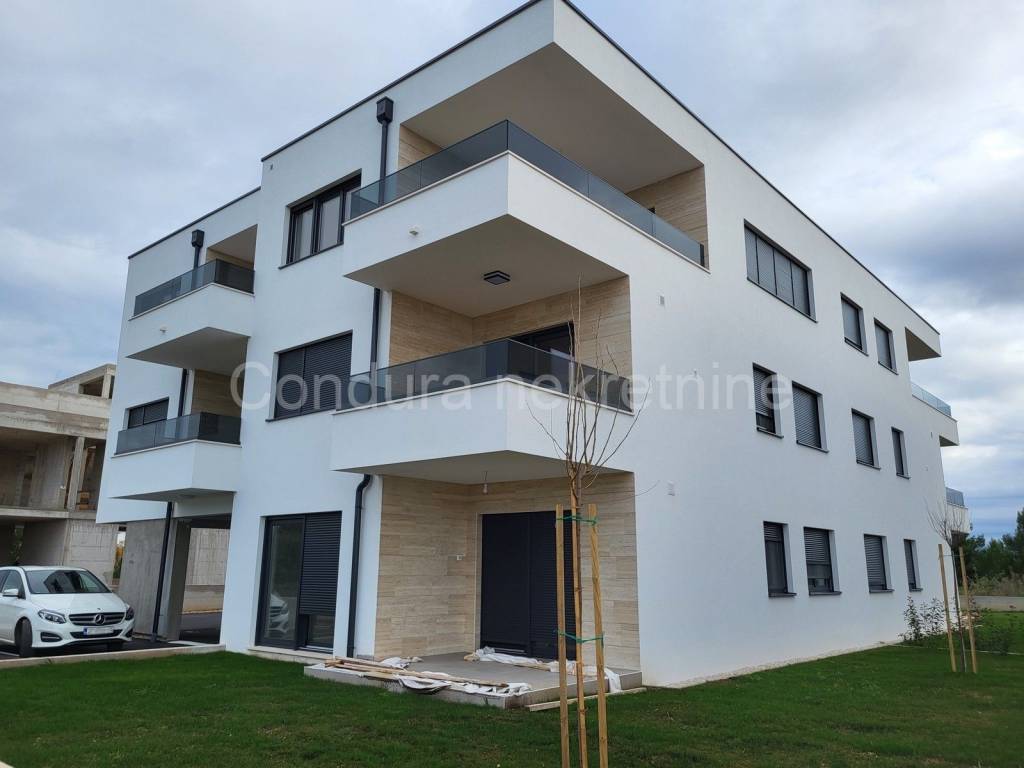 Apartman na moru, Prodaja, Privlaka, Privlaka