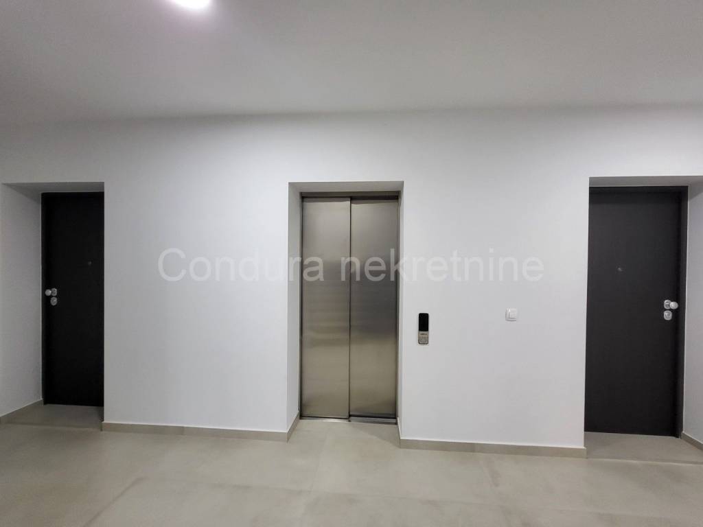 Apartman na moru, Prodaja, Privlaka, Privlaka