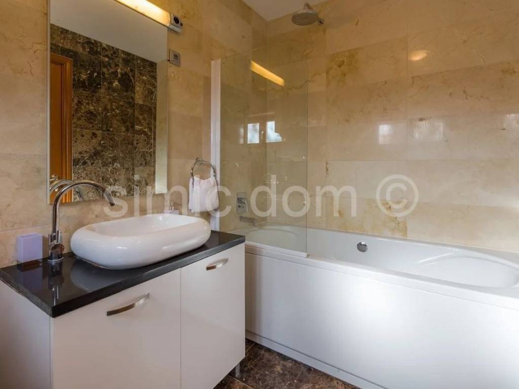 Apartman na moru, Prodaja, Milna, Milna