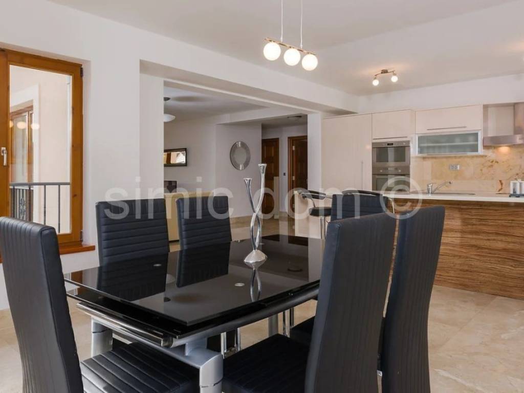 Apartman na moru, Prodaja, Milna, Milna