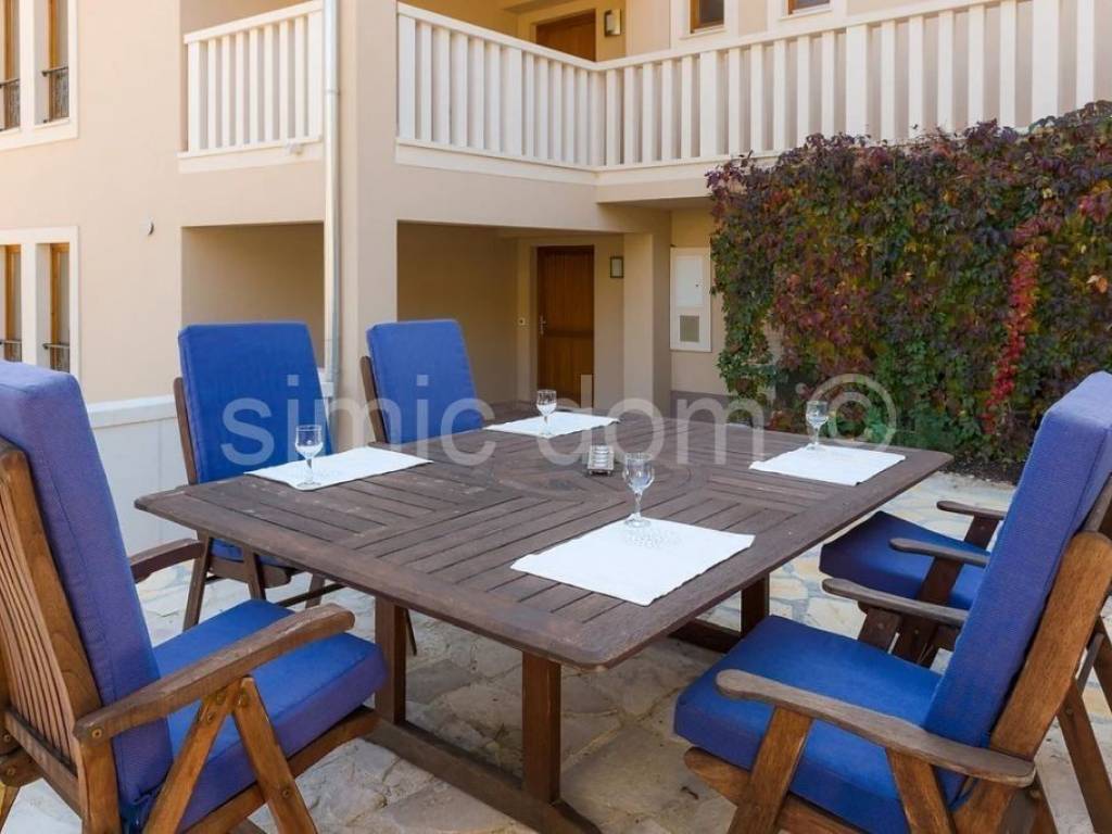 Apartman na moru, Prodaja, Milna, Milna