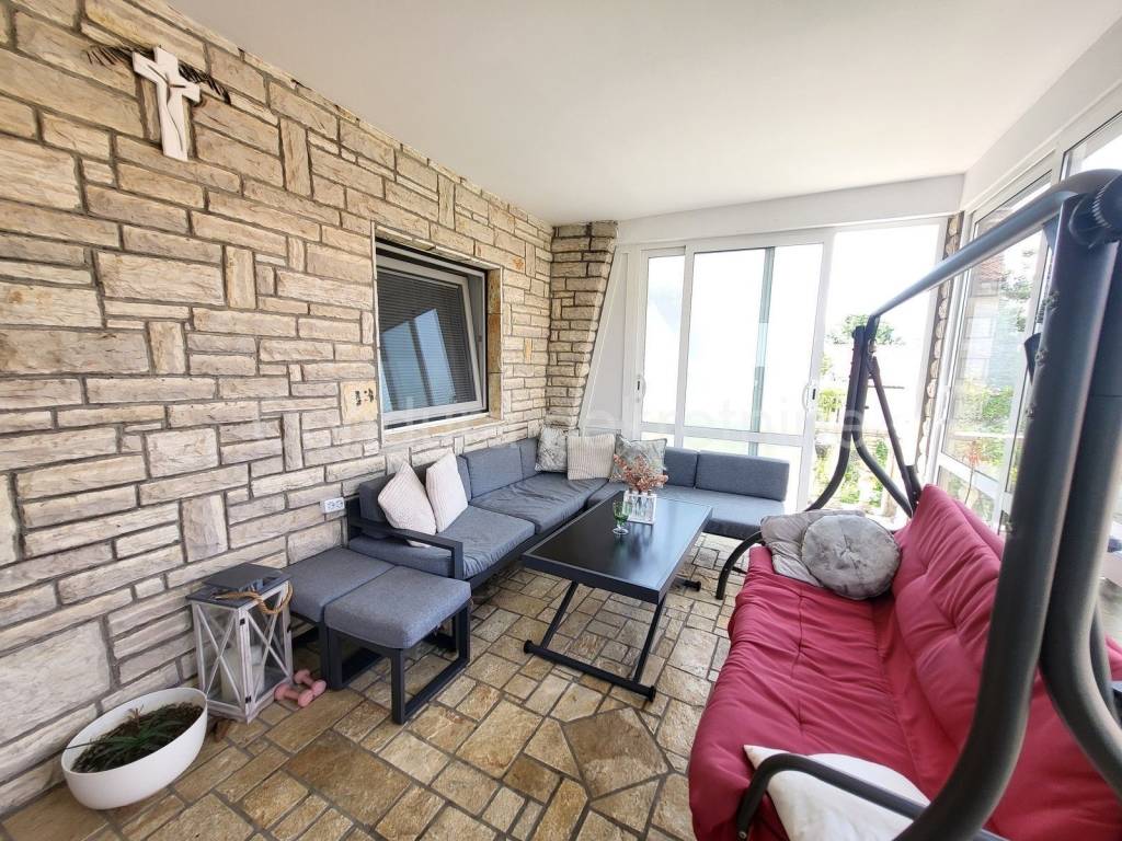 Apartmanska kuća, Prodaja, Benkovac, Donji Karin