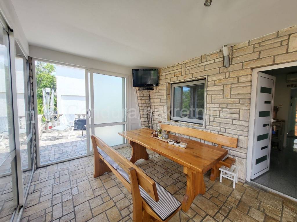 Apartmanska kuća, Prodaja, Benkovac, Donji Karin
