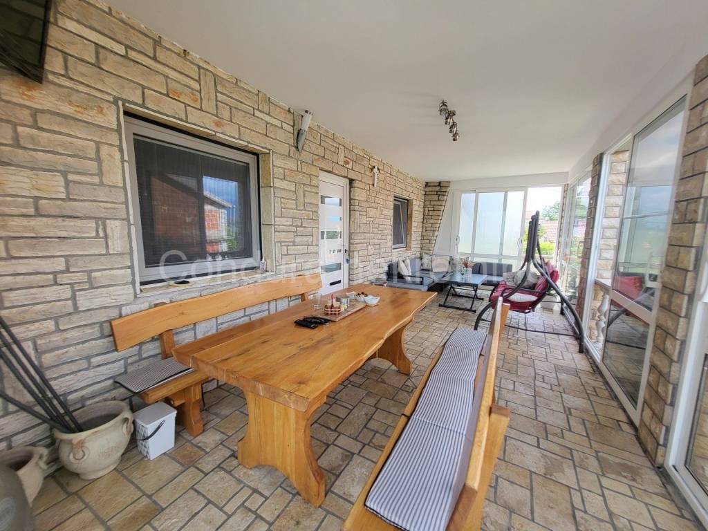 Apartmanska kuća, Prodaja, Benkovac, Donji Karin