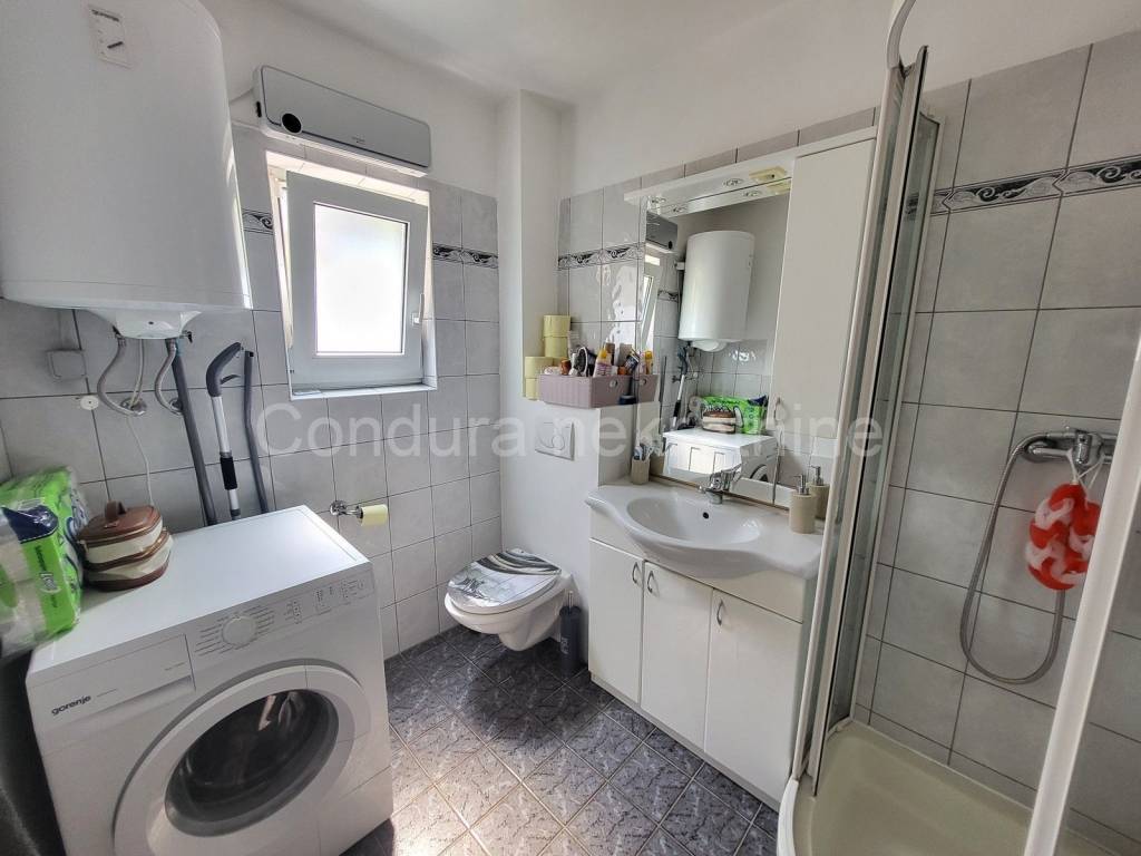 Apartmanska kuća, Prodaja, Benkovac, Donji Karin