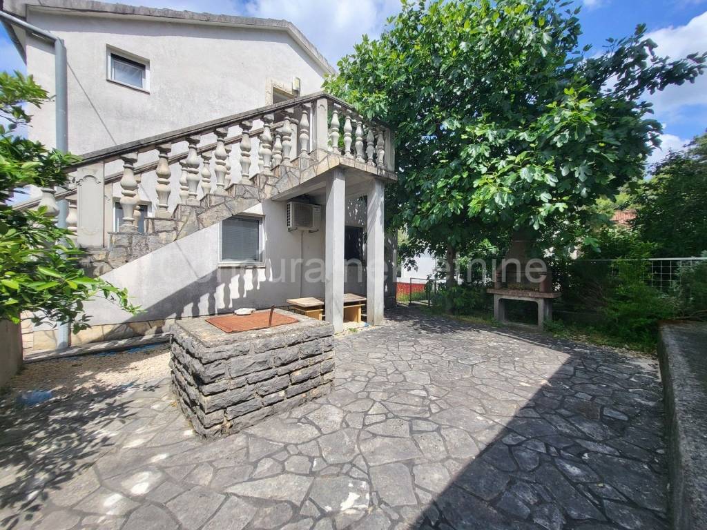Apartmanska kuća, Prodaja, Benkovac, Donji Karin