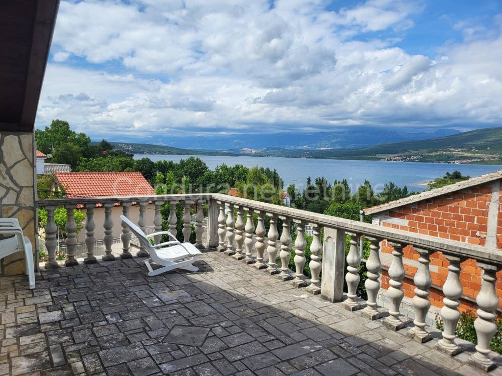 Apartmanska kuća, Prodaja, Benkovac, Donji Karin