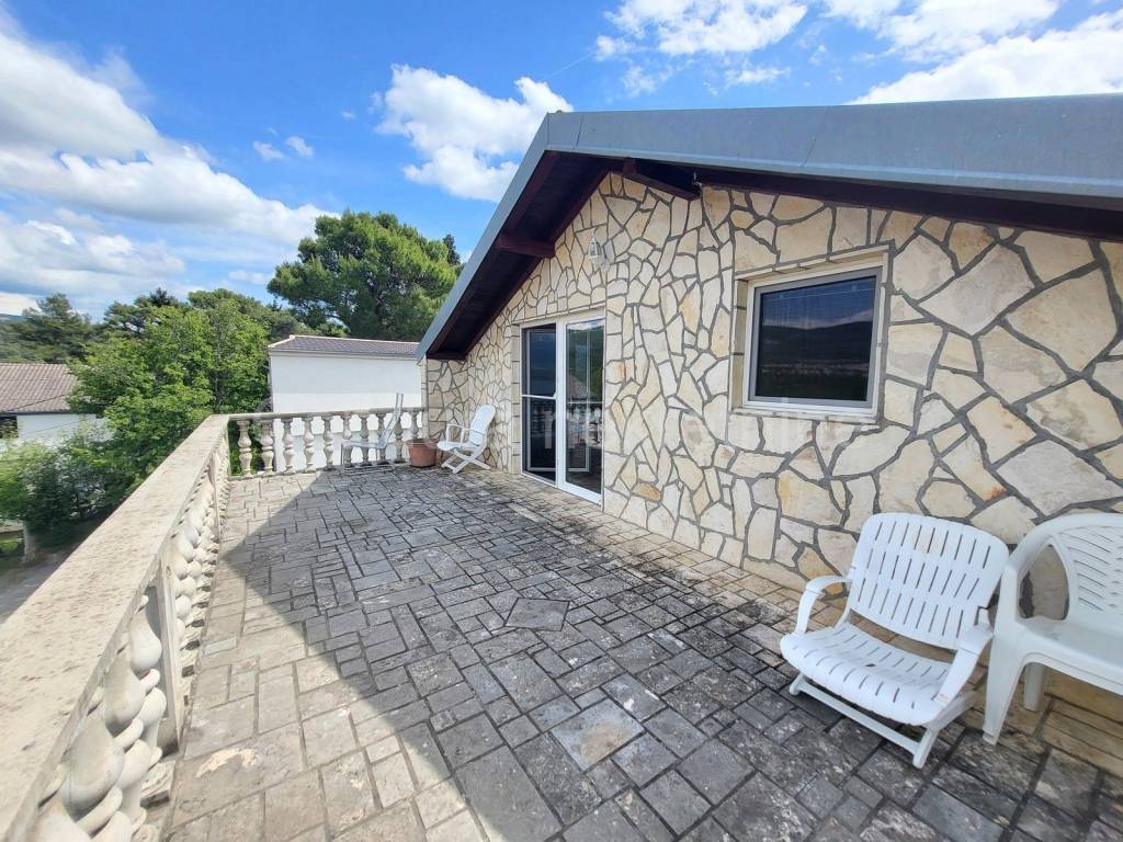 Apartmanska kuća, Prodaja, Benkovac, Donji Karin
