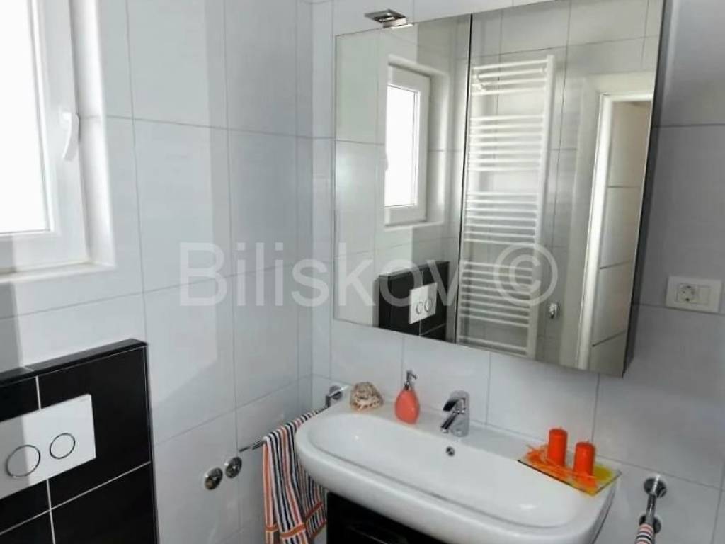 Apartmanska kuća, Prodaja, Okrug, Okrug Gornji