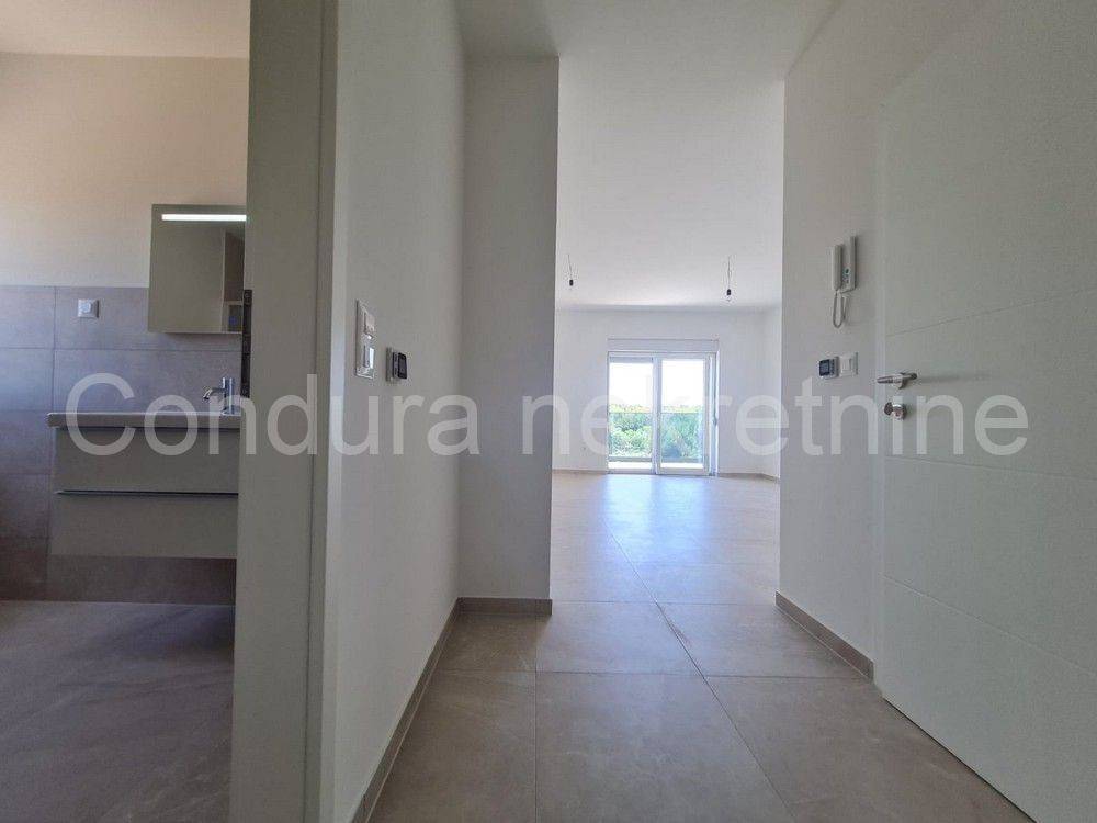 Apartman na moru, Prodaja, Vir, Vir