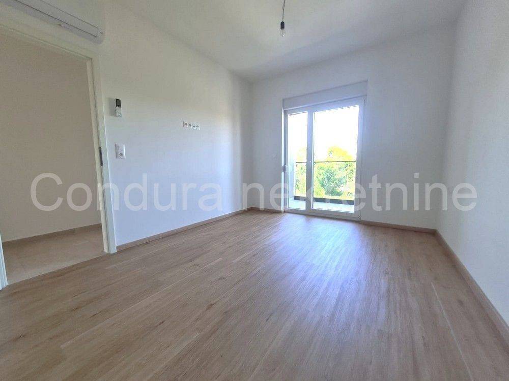 Apartman na moru, Prodaja, Vir, Vir