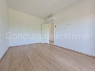 Apartman na moru, Prodaja, Vir, Vir