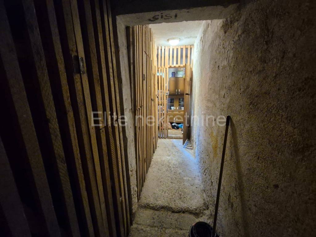 Stan u zgradi, Prodaja, Rijeka, Istok