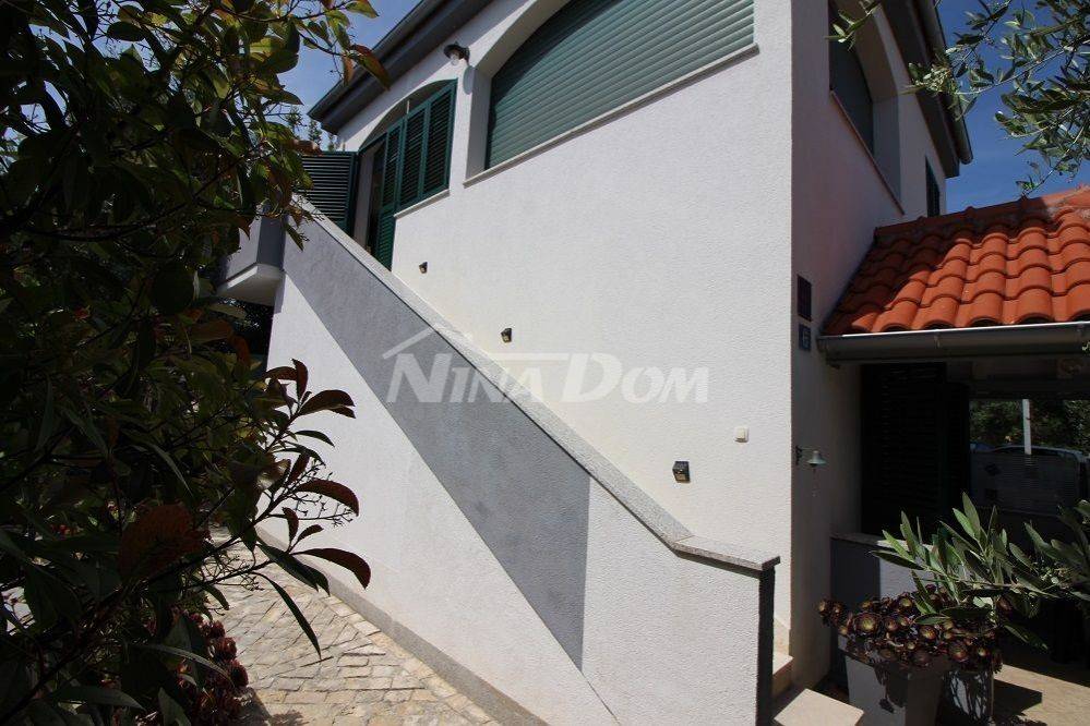 Apartmanska kuća, Prodaja, Vir, Vir