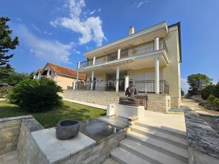 Kuća na moru, Prodaja, Vrsi, Zukve