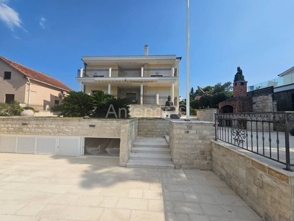 Kuća na moru, Prodaja, Vrsi, Zukve