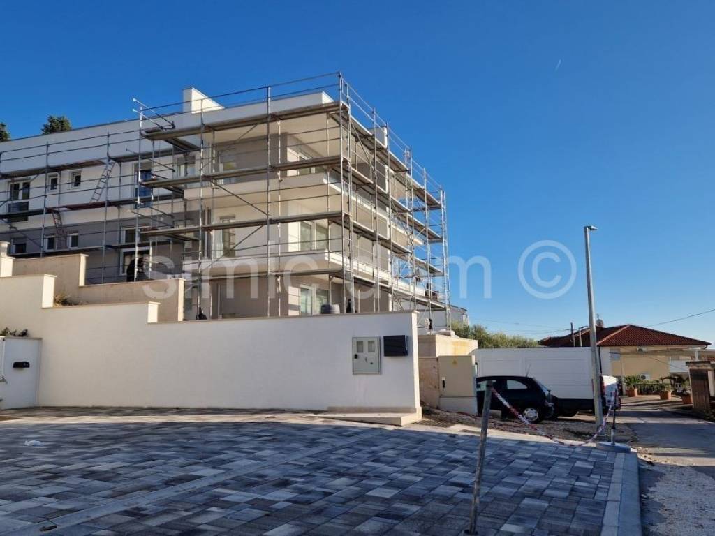 Apartman na moru, Prodaja, Okrug, Okrug Gornji