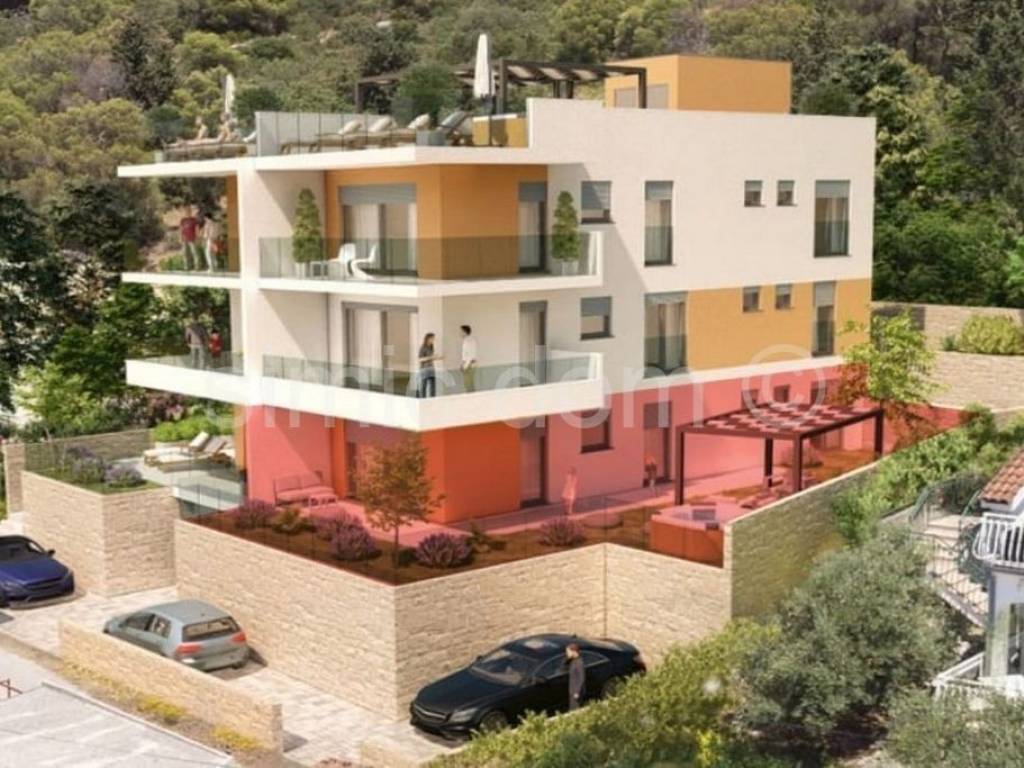 Apartman na moru, Prodaja, Okrug, Okrug Gornji