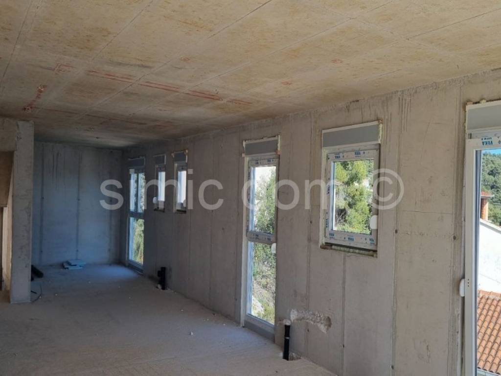 Apartman na moru, Prodaja, Okrug, Okrug Gornji
