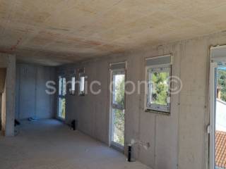Apartman na moru, Prodaja, Okrug, Okrug Gornji