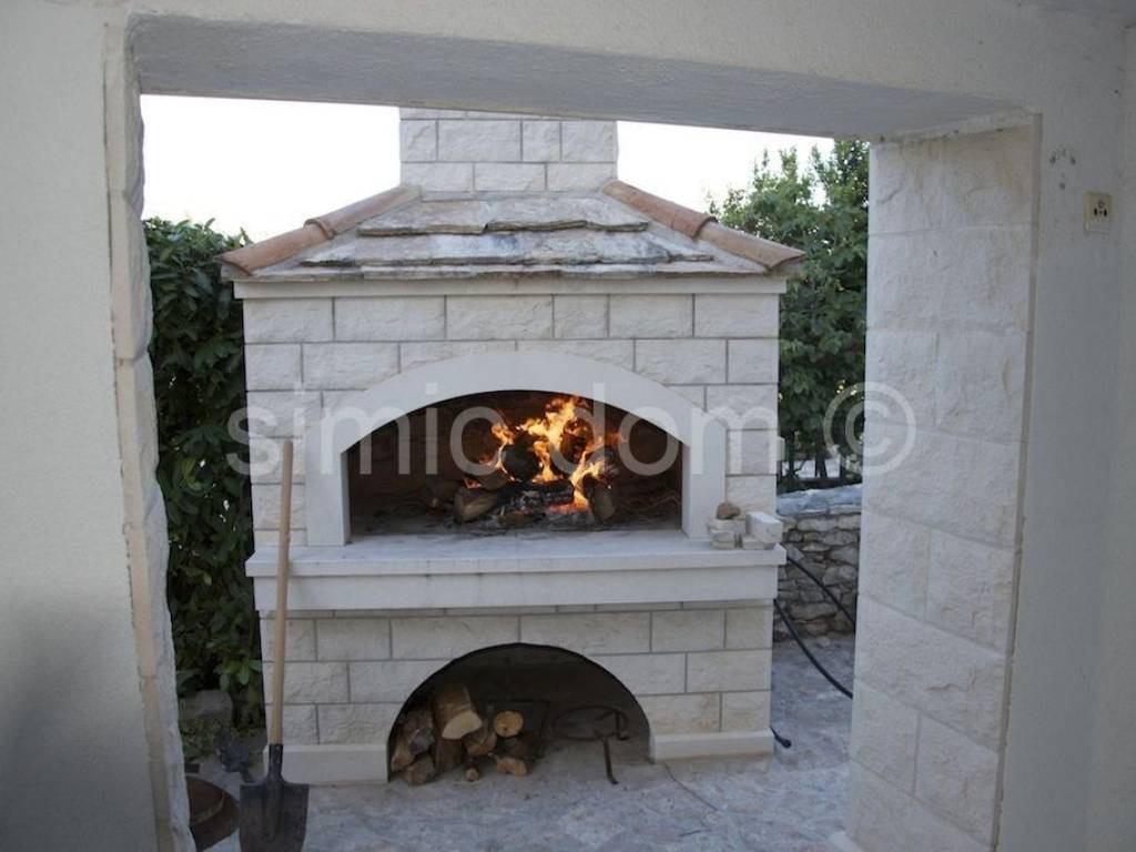 Apartmanska kuća, Prodaja, Sutivan, Sutivan