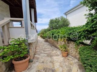 Samostojeća kuća, Prodaja, Sutivan, Sutivan