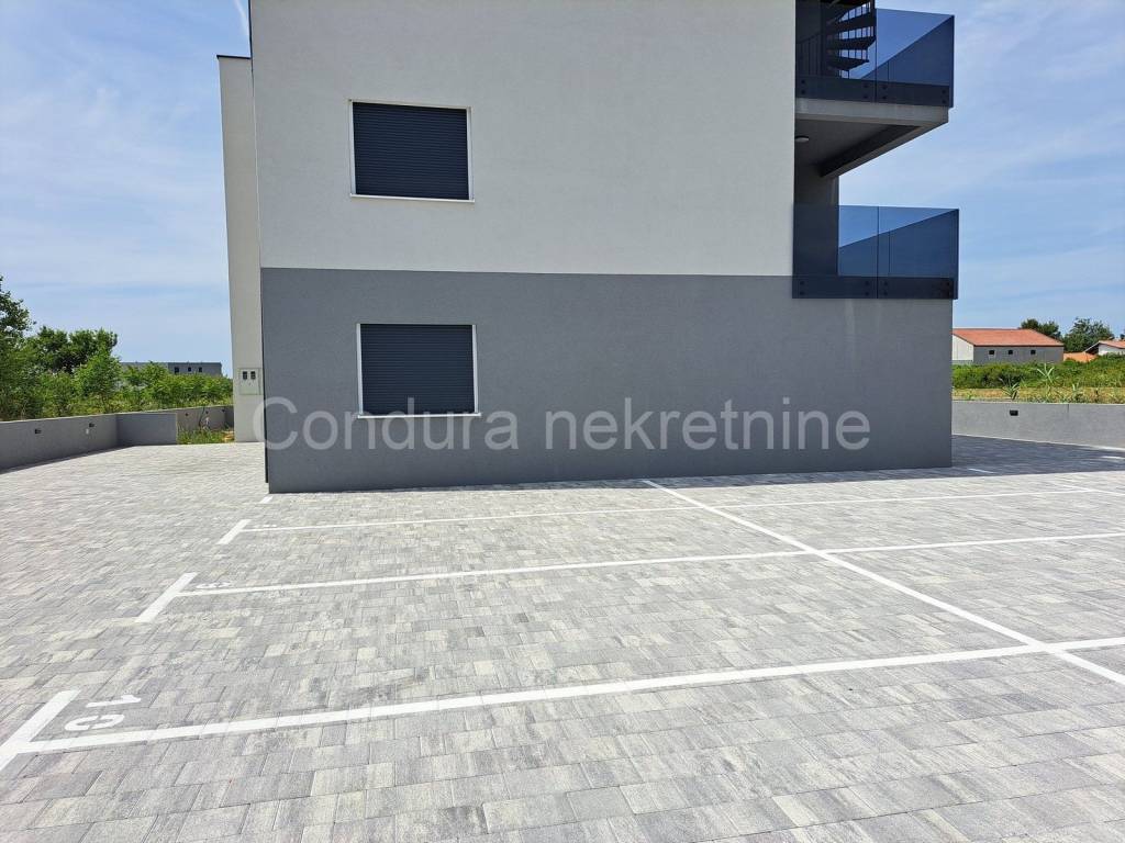 Apartman na moru, Prodaja, Nin, Nin