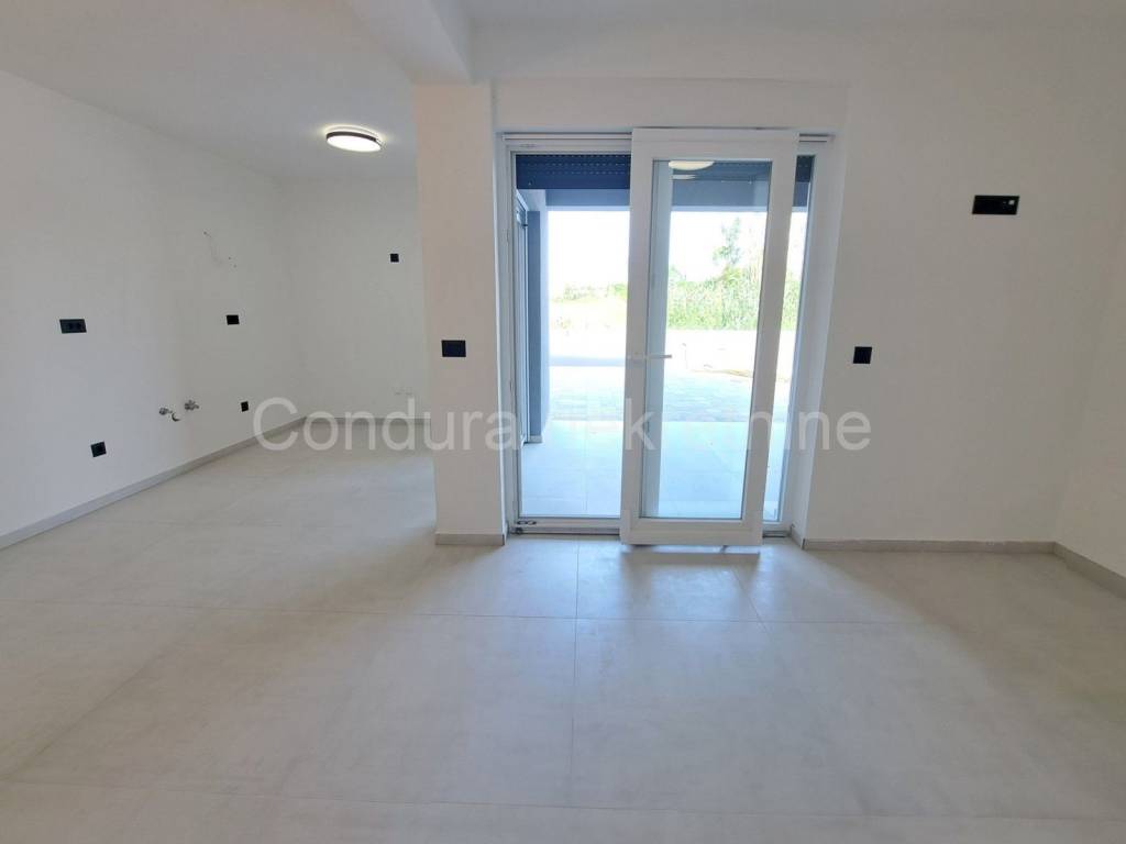 Apartman na moru, Prodaja, Nin, Nin