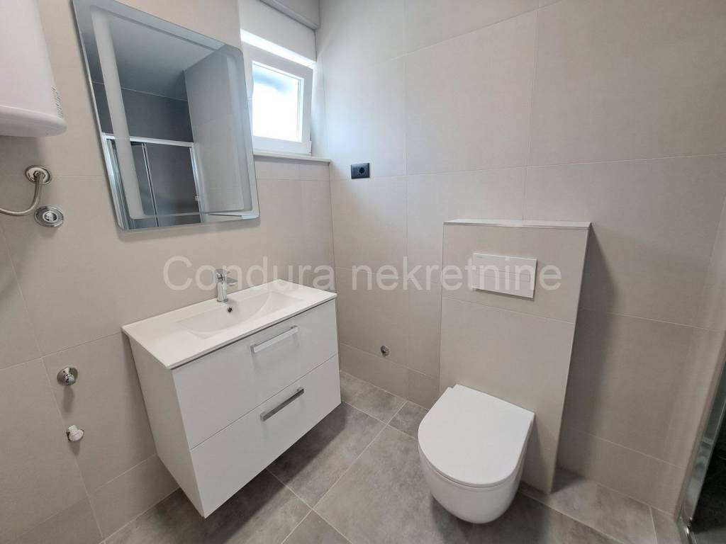 Apartman na moru, Prodaja, Nin, Nin
