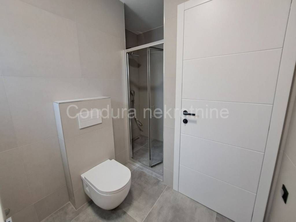 Apartman na moru, Prodaja, Nin, Nin