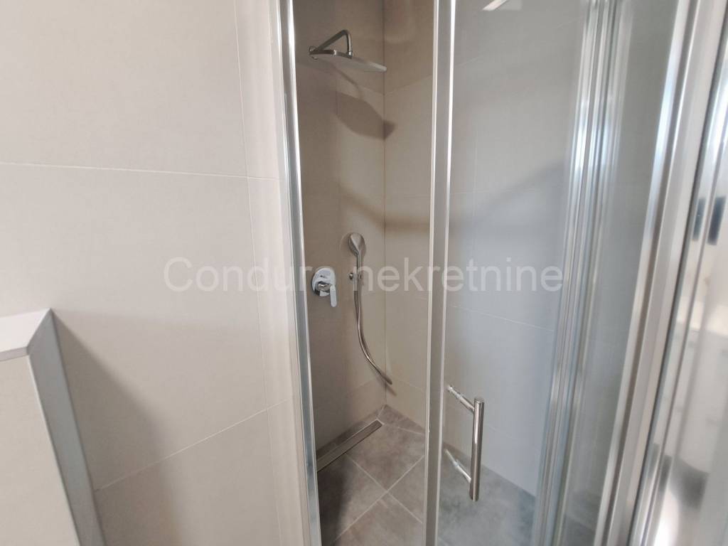 Apartman na moru, Prodaja, Nin, Nin