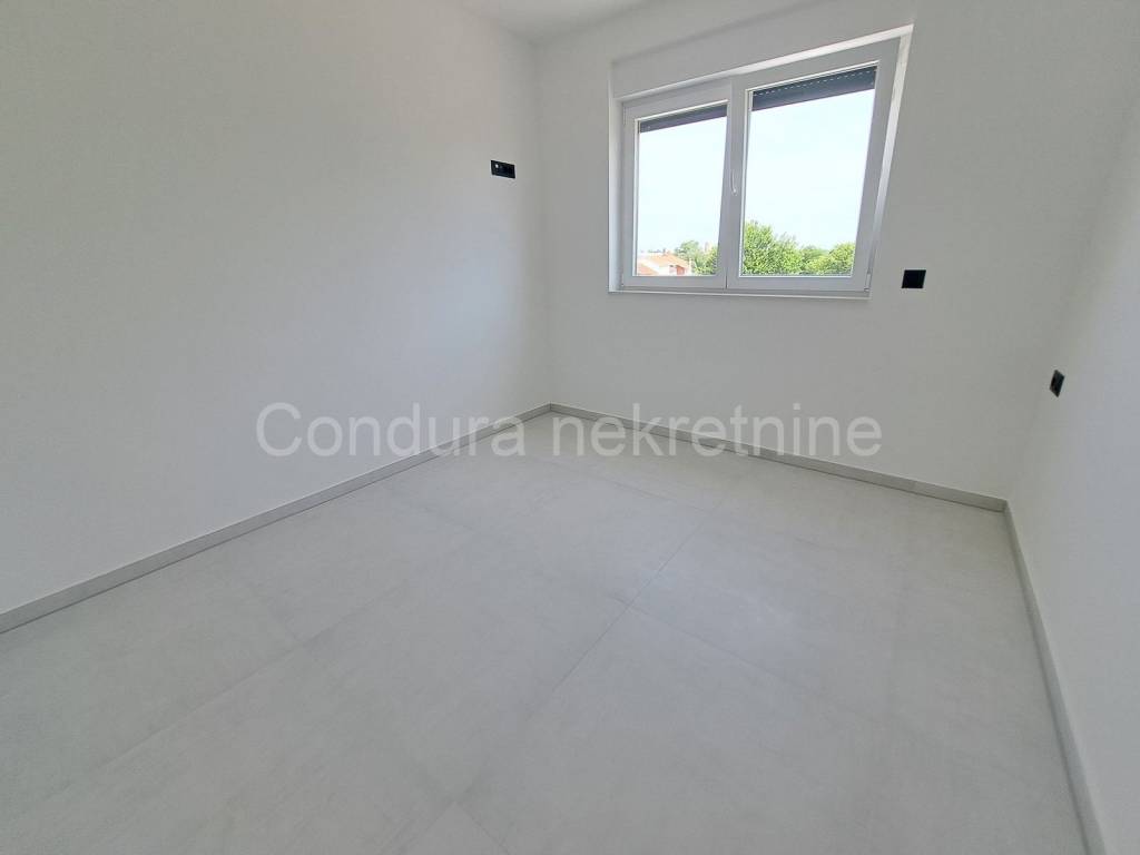 Apartman na moru, Prodaja, Nin, Nin