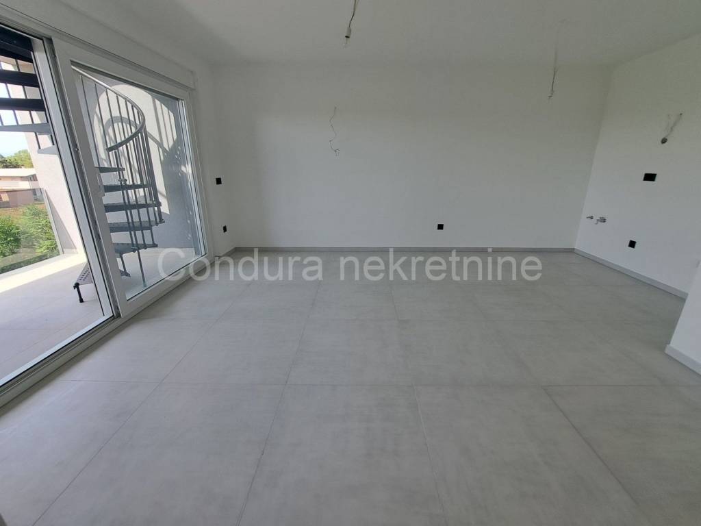 Apartman na moru, Prodaja, Nin, Nin