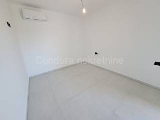 Apartman na moru, Prodaja, Nin, Nin