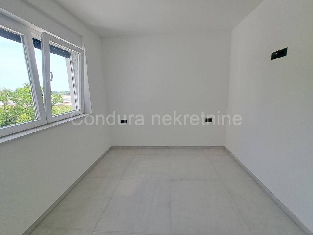 Apartman na moru, Prodaja, Nin, Nin