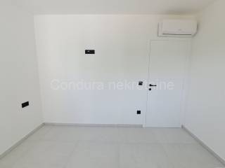 Apartman na moru, Prodaja, Nin, Nin